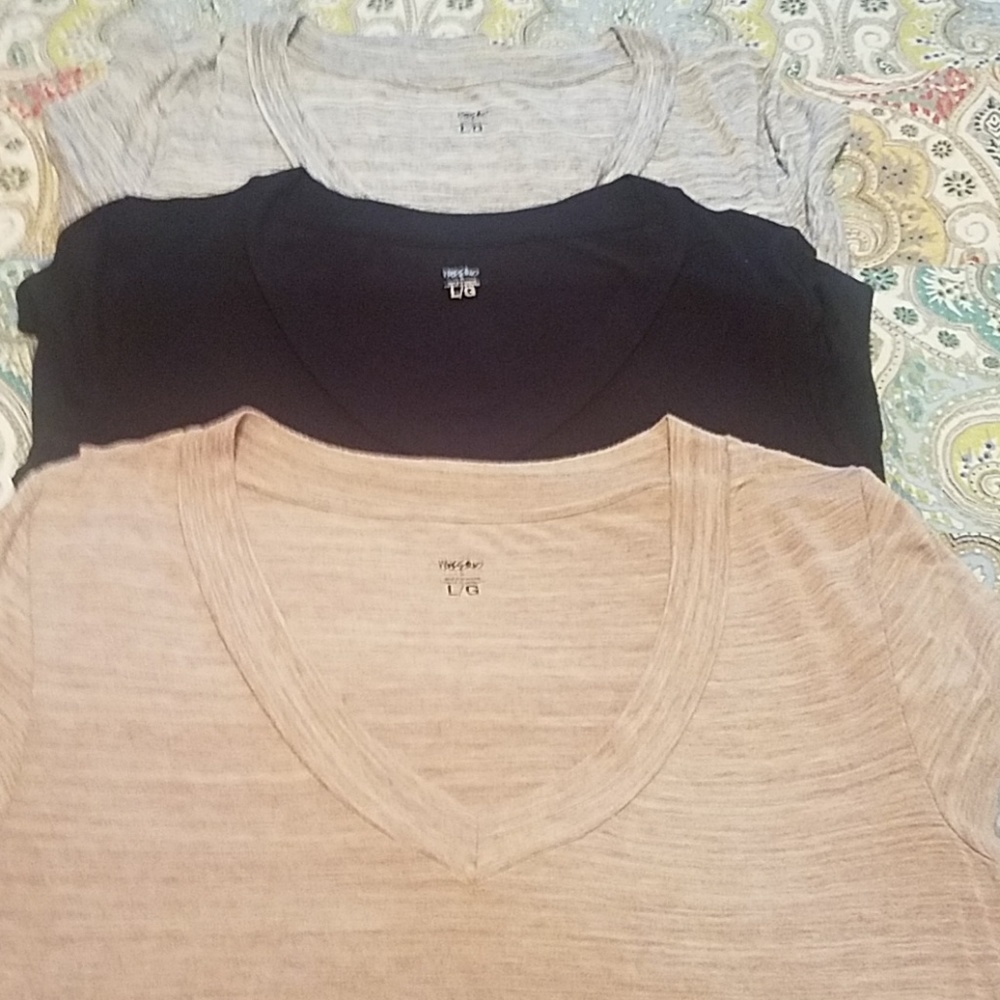 Mossimo V-neck T shirts